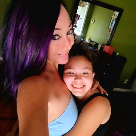 Meet your Posher, Robin - Picture 2 of 16